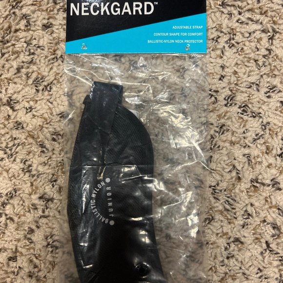 A&R Neck Guard - Picture 6 of 14